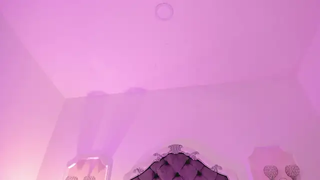 Snapshot of _brenda_becker chatting on 12, 11, 2025 brenda becker online show from 12, 11, 2025