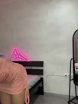 Snapshot of Milf_Tea chatting on 16, 2, 2025 Milf Tea online show from 16, 2, 2025