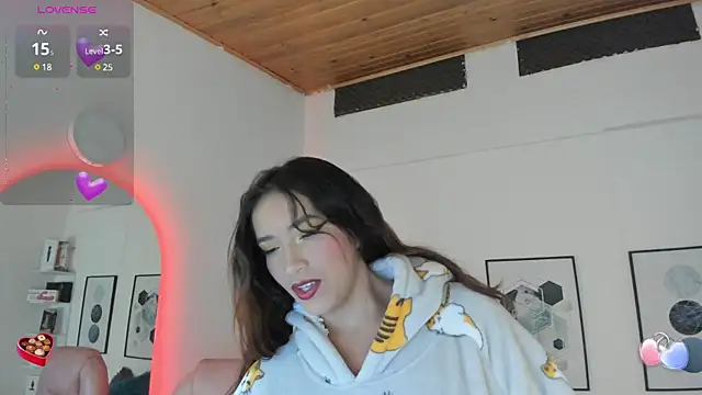 cristal  hot 1 online show from 7, 2, 2025