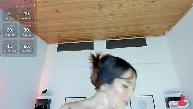 cristal  hot 1 online show from 8, 3, 2025