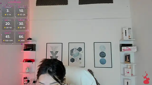 cristal  hot 1 online show from 10, 3, 2025