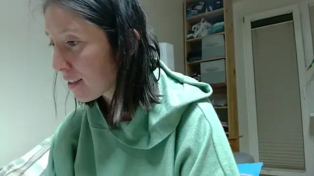 Snapshot of Sophi_Cute chatting on 7, 2, 2025 Sophi Cute online show from 7, 2, 2025