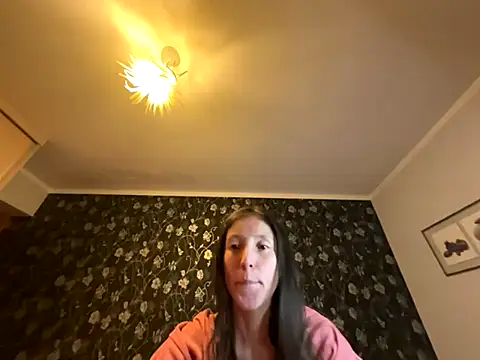 Snapshot of Sophi_Cute chatting on 26, 11, 2025 Sophi Cute online show from 26, 11, 2025