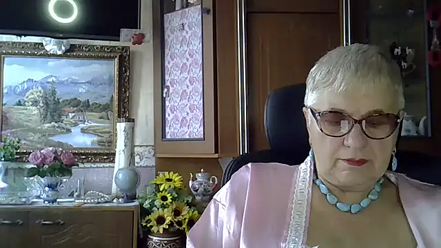 SweetCherry27 online show from 15, 9, 2025