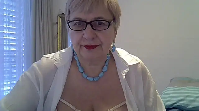 SweetCherry27 online show from 10, 2, 2026