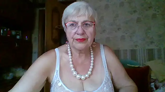 Snapshot of SweetCherry27 chatting on 8, 7, 2026 SweetCherry27 online show from 8, 7, 2026