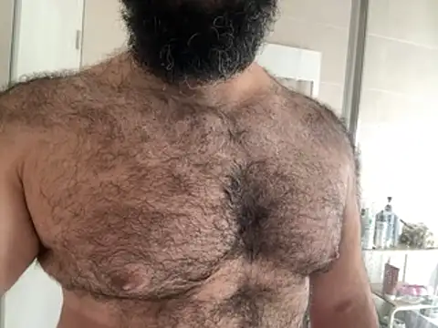 hugemachohandsome online show from 28, 3, 2026