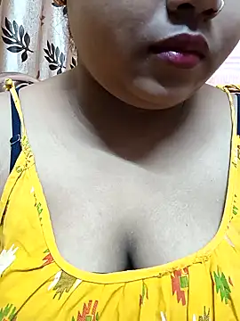 Snapshot of Sophiaboudi chatting on 28, 1, 2025 Sophiaboudi online show from 28, 1, 2025