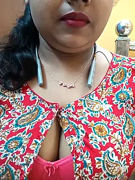 Snapshot of Sophiaboudi chatting on 5, 3, 2025 Sophiaboudi online show from 5, 3, 2025