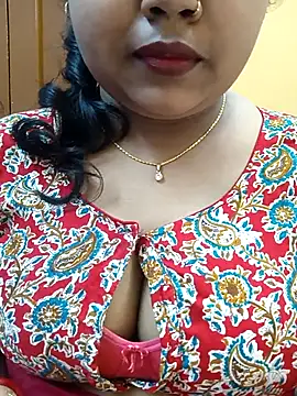 Snapshot of Sophiaboudi chatting on 6, 3, 2025 Sophiaboudi online show from 6, 3, 2025