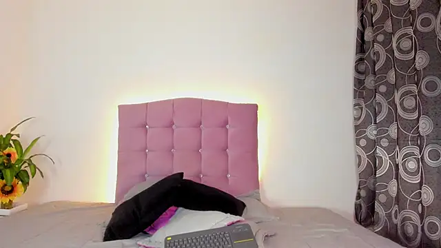 Snapshot of MarieLatex chatting on 27, 12, 2024 MarieLatex online show from 27, 12, 2024