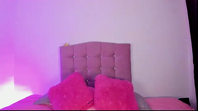 Snapshot of MarieLatex chatting on 9, 9, 2025 MarieLatex online show from 9, 9, 2025