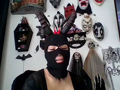 Snapshot of FeticheMacabre chatting on 2, 12, 2025 FeticheMacabre online show from 2, 12, 2025