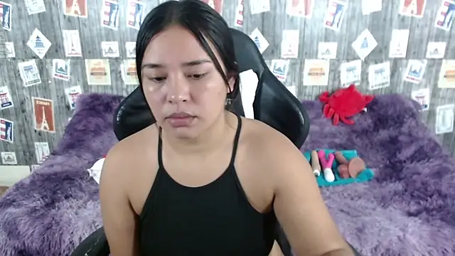 SaraCrow online show from 2, 2, 2025