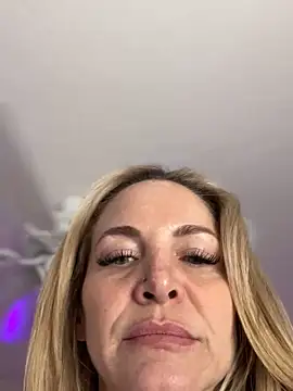 MessyNastyQueen online show from 12, 12, 2024