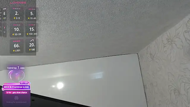 Snapshot of LaraStone__ chatting on 2, 2, 2025 LaraStone online show from 2, 2, 2025