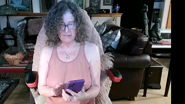 Snapshot of littlepistol01 chatting on 17, 7, 2026 littlepistol01 online show from 17, 7, 2026