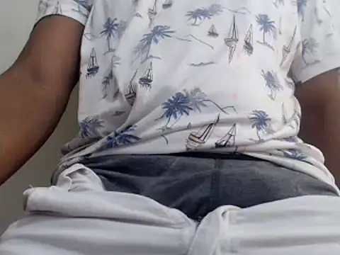 Snapshot of royblackbigpvt chatting on 10, 3, 2025 royblackbigpvt online show from 10, 3, 2025