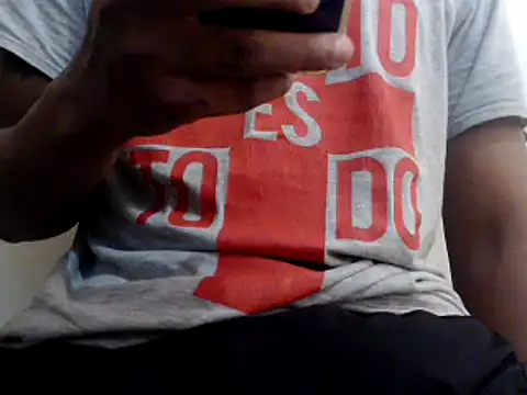 Snapshot of royblackbigpvt chatting on 17, 3, 2025 royblackbigpvt online show from 17, 3, 2025