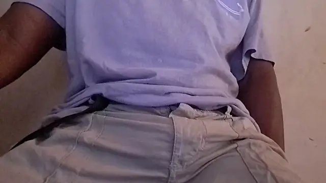 Snapshot of royblackbigpvt chatting on 6, 2, 2026 royblackbigpvt online show from 6, 2, 2026