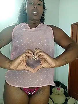 Snapshot of interracia1xx chatting on 8, 7, 2026 interracia1xx online show from 8, 7, 2026