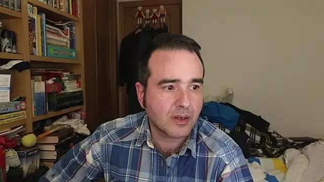 curiosillo83 online show from 20, 4, 2026