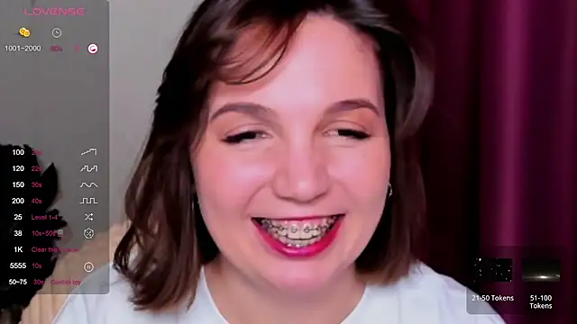 KindHazelHere  online show from 14, 2, 2025