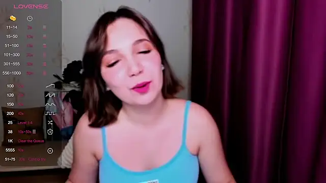 KindHazelHere  online show from 4, 3, 2025