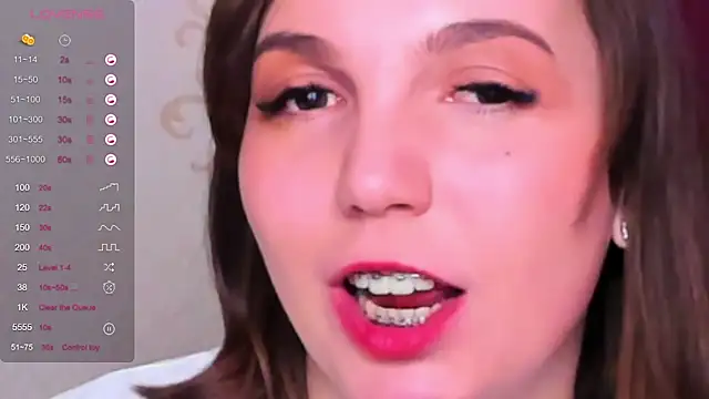 KindHazelHere  online show from 11, 3, 2025