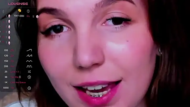 KindHazelHere  online show from 18, 3, 2025