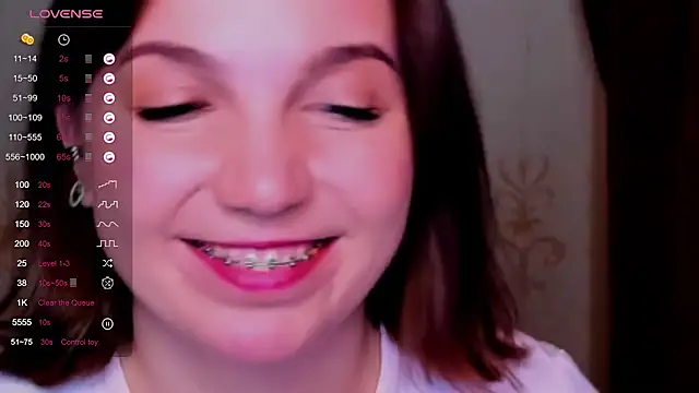 KindHazelHere  online show from 19, 3, 2025