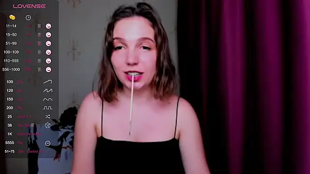 KindHazelHere  online show from 23, 3, 2025