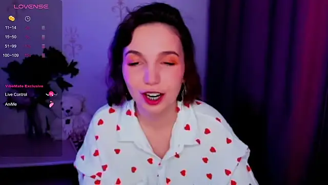 KindHazelHere  online show from 22, 11, 2025