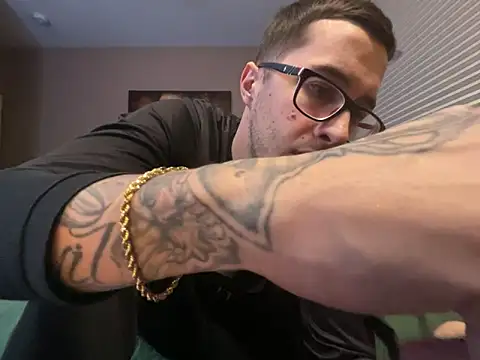Snapshot of Bwcjoshbanks chatting on 2, 1, 2025 Bwcjoshbanks online show from 2, 1, 2025
