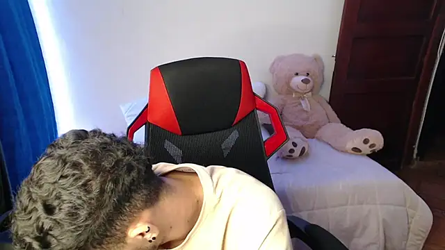 Snapshot of stevenSEX123 chatting on 13, 12, 2024 stevenSEX123 online show from 13, 12, 2024