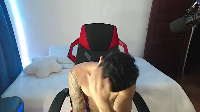 Snapshot of stevenSEX123 chatting on 23, 1, 2025 stevenSEX123 online show from 23, 1, 2025