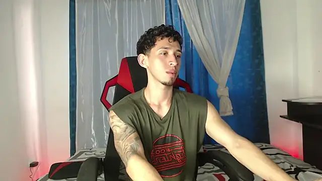 Snapshot of stevenSEX123 chatting on 21, 9, 2025 stevenSEX123 online show from 21, 9, 2025