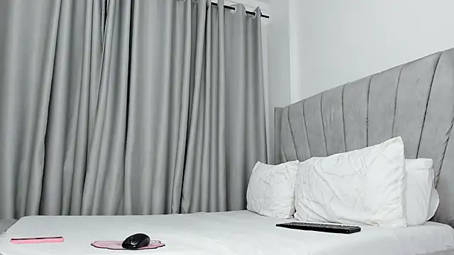 thee sexy goddess online show from 9, 2, 2026