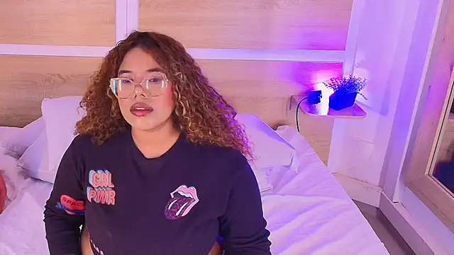  nickypurple  online show from 25, 2, 2026