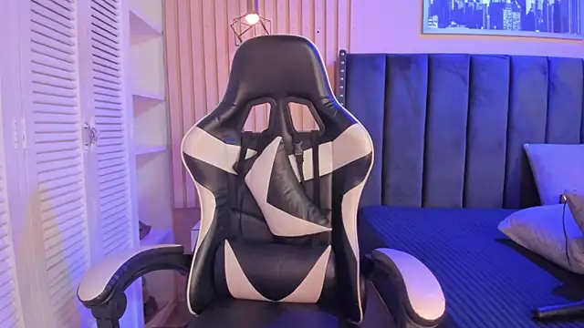 ashlye miller  online show from 27, 3, 2026