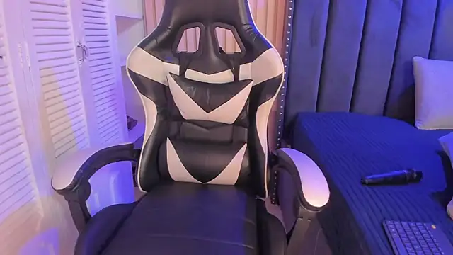 ashlye miller  online show from 31, 3, 2026