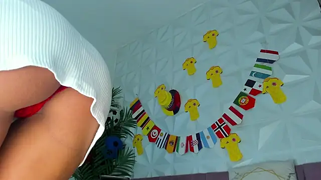 Snapshot of Hellen_Sky chatting on 14, 7, 2026 Hellen Sky online show from 14, 7, 2026