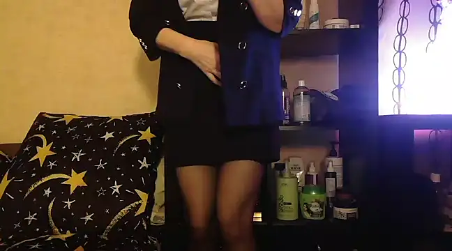 Natasha Nannette online show from 26, 2, 2025