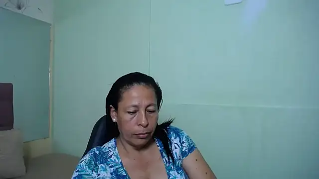 Snapshot of mature_martina chatting on 28, 2, 2025 mature martina online show from 28, 2, 2025
