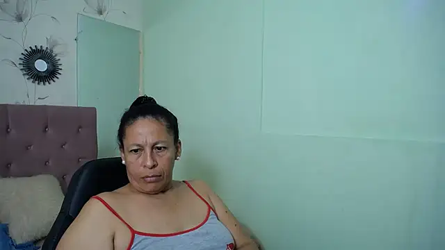 Snapshot of mature_martina chatting on 1, 3, 2025 mature martina online show from 1, 3, 2025