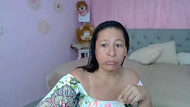 Snapshot of mature_martina chatting on 16, 10, 2025 mature martina online show from 16, 10, 2025
