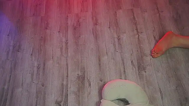 isa red hair online show from 1, 2, 2026