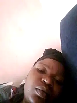 Snapshot of pretty-donna chatting on 2, 11, 2025 pretty-donna online show from 2, 11, 2025