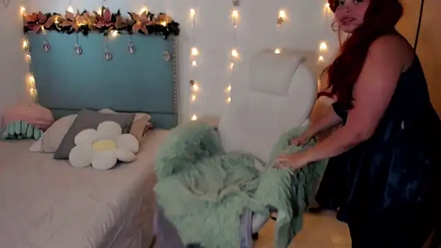 damn that booty online show from 18, 12, 2025