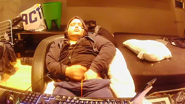 Bebemickey75 online show from 23, 11, 2025